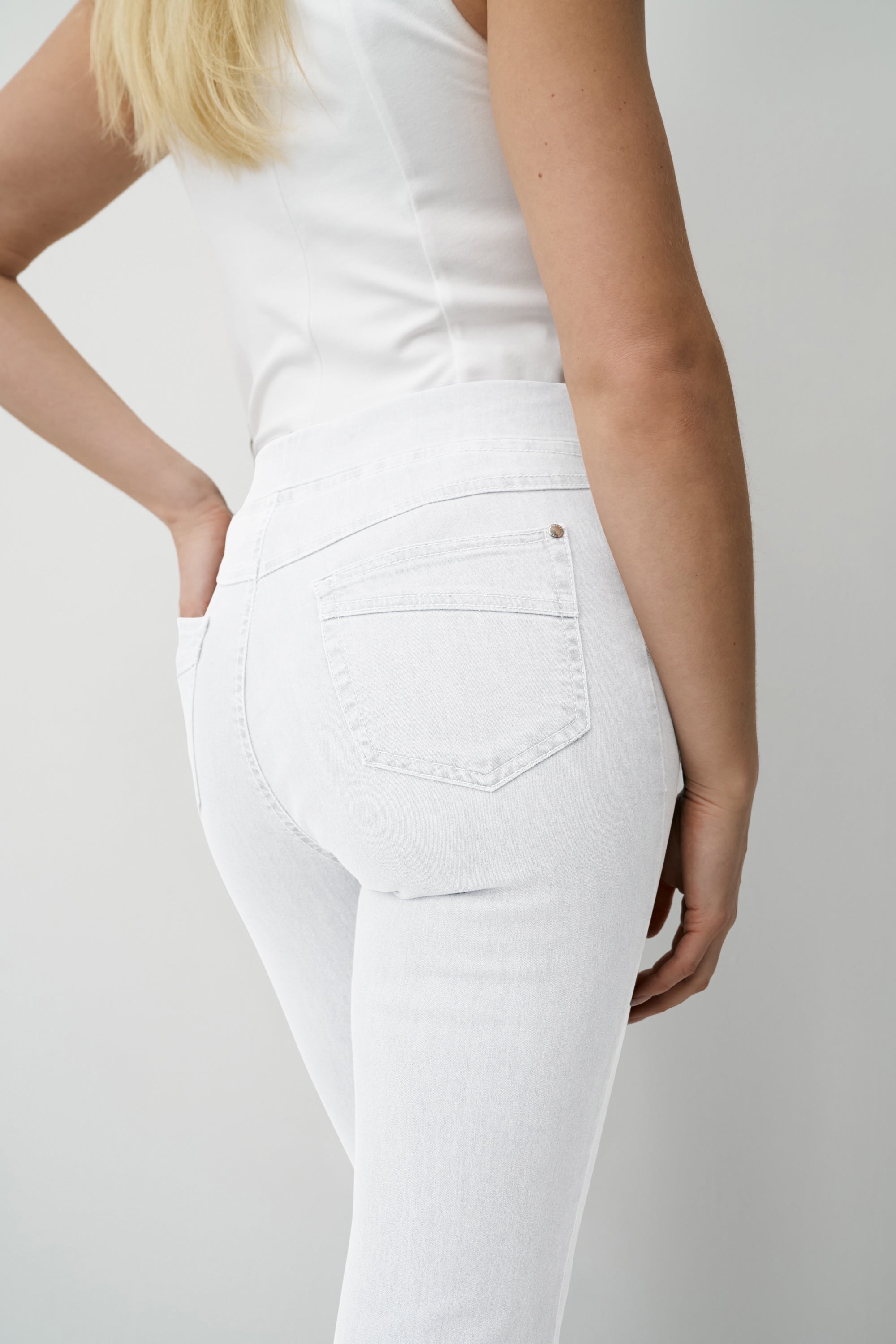 ANGELIKA JUMP IN  Short