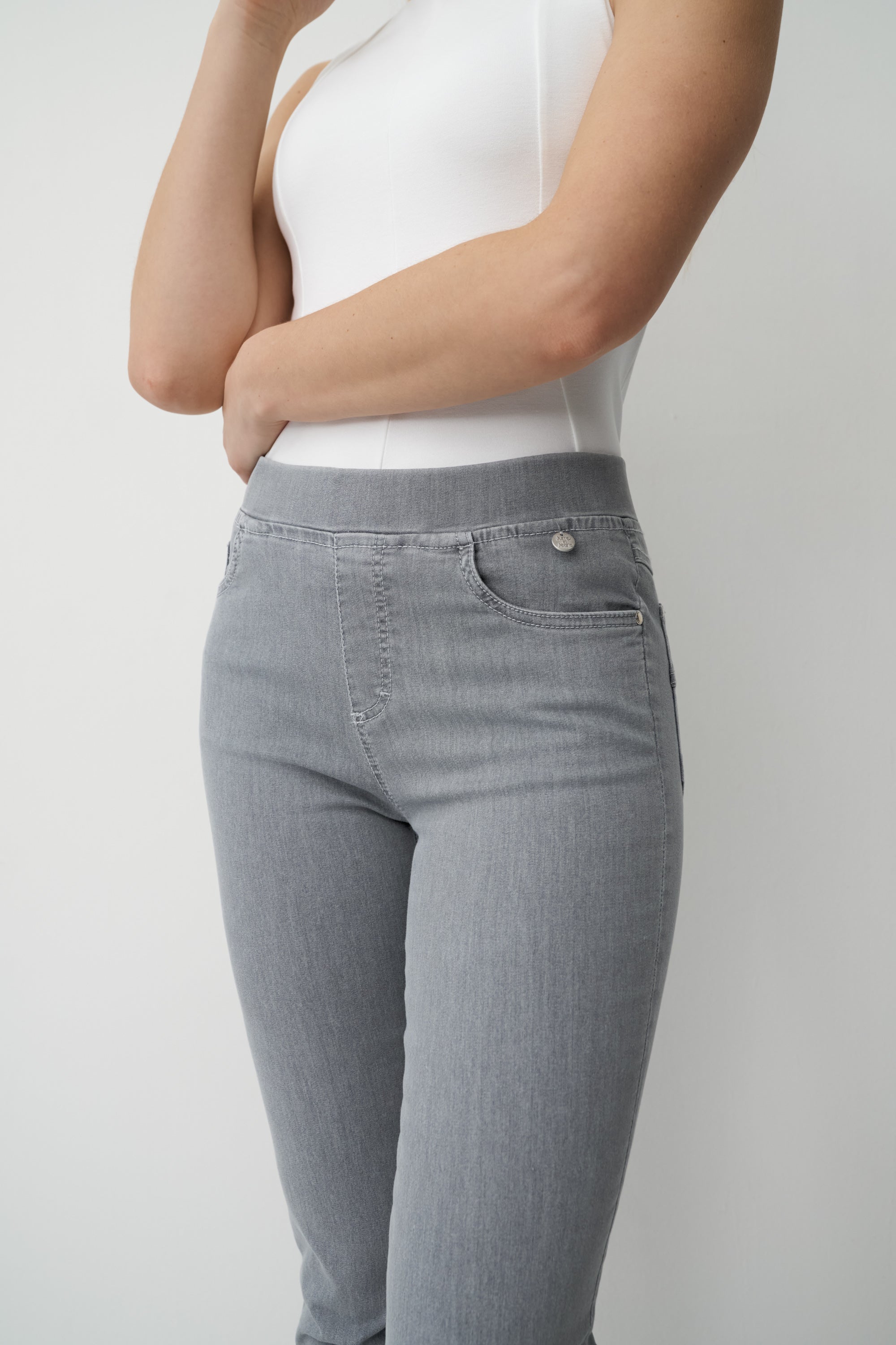 ANGELIKA JUMP IN  Short