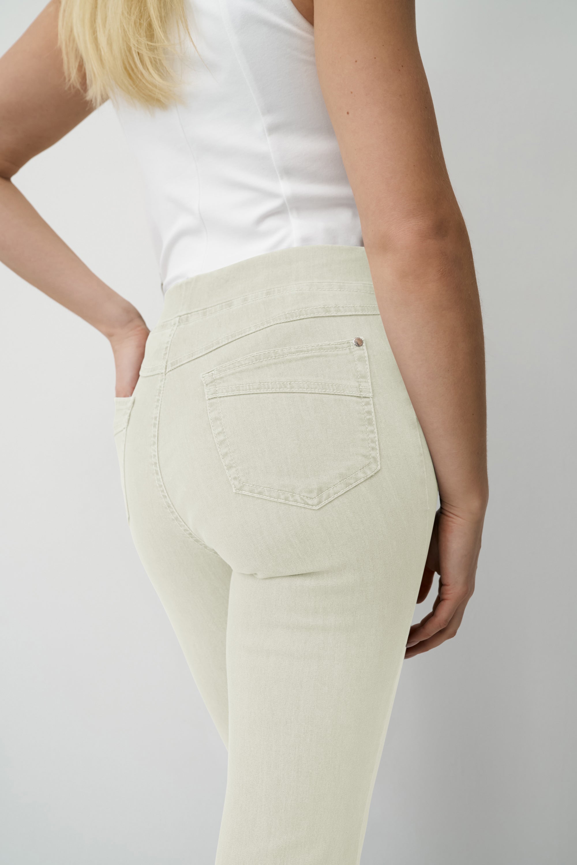 ANGELIKA JUMP IN  Short